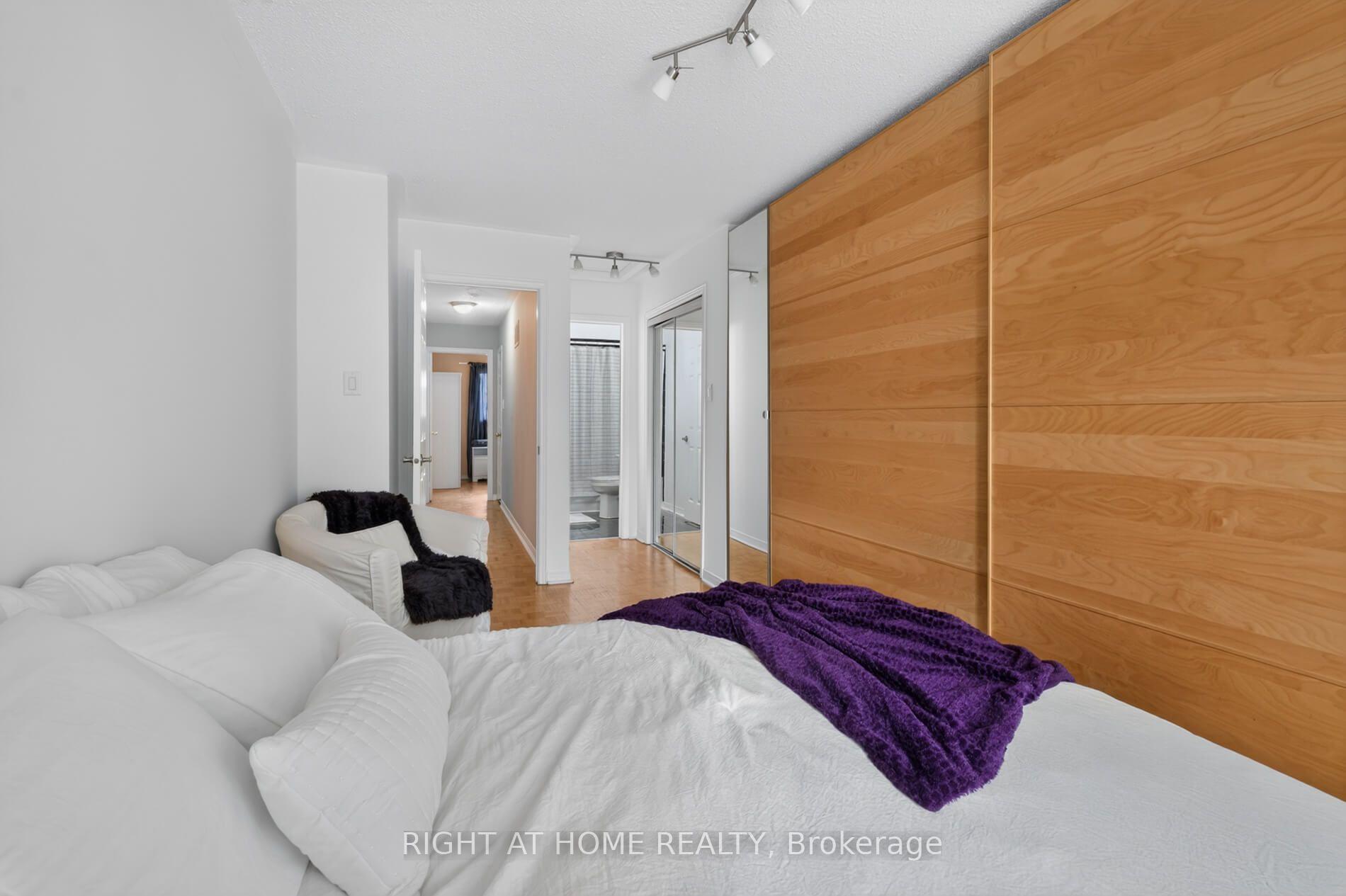Photo 27 of 10 Lento Court, Vaughan, East Woodbridge — HOMEH