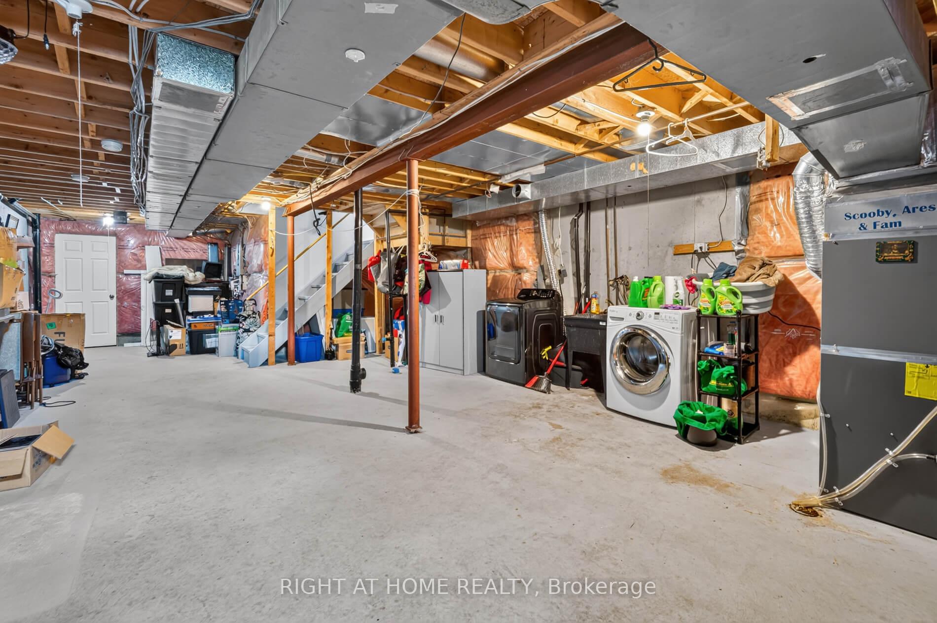 Photo 33 of 10 Lento Court, Vaughan, East Woodbridge — HOMEH