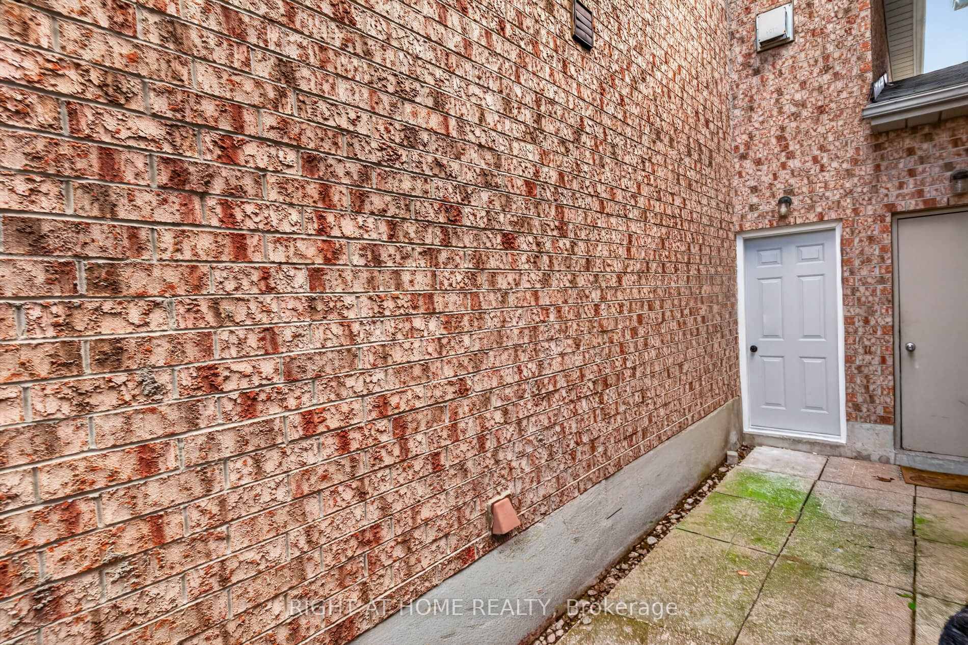 Photo 40 of 10 Lento Court, Vaughan, East Woodbridge — HOMEH