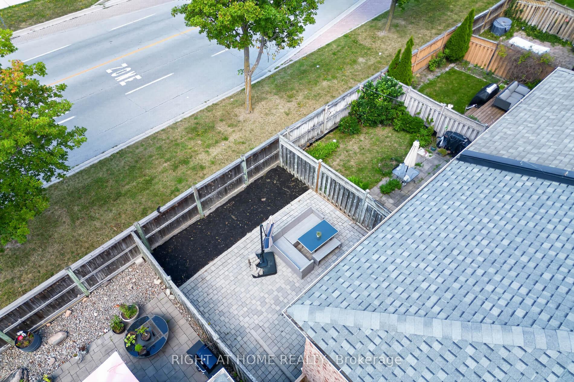Photo 41 of 10 Lento Court, Vaughan, East Woodbridge — HOMEH