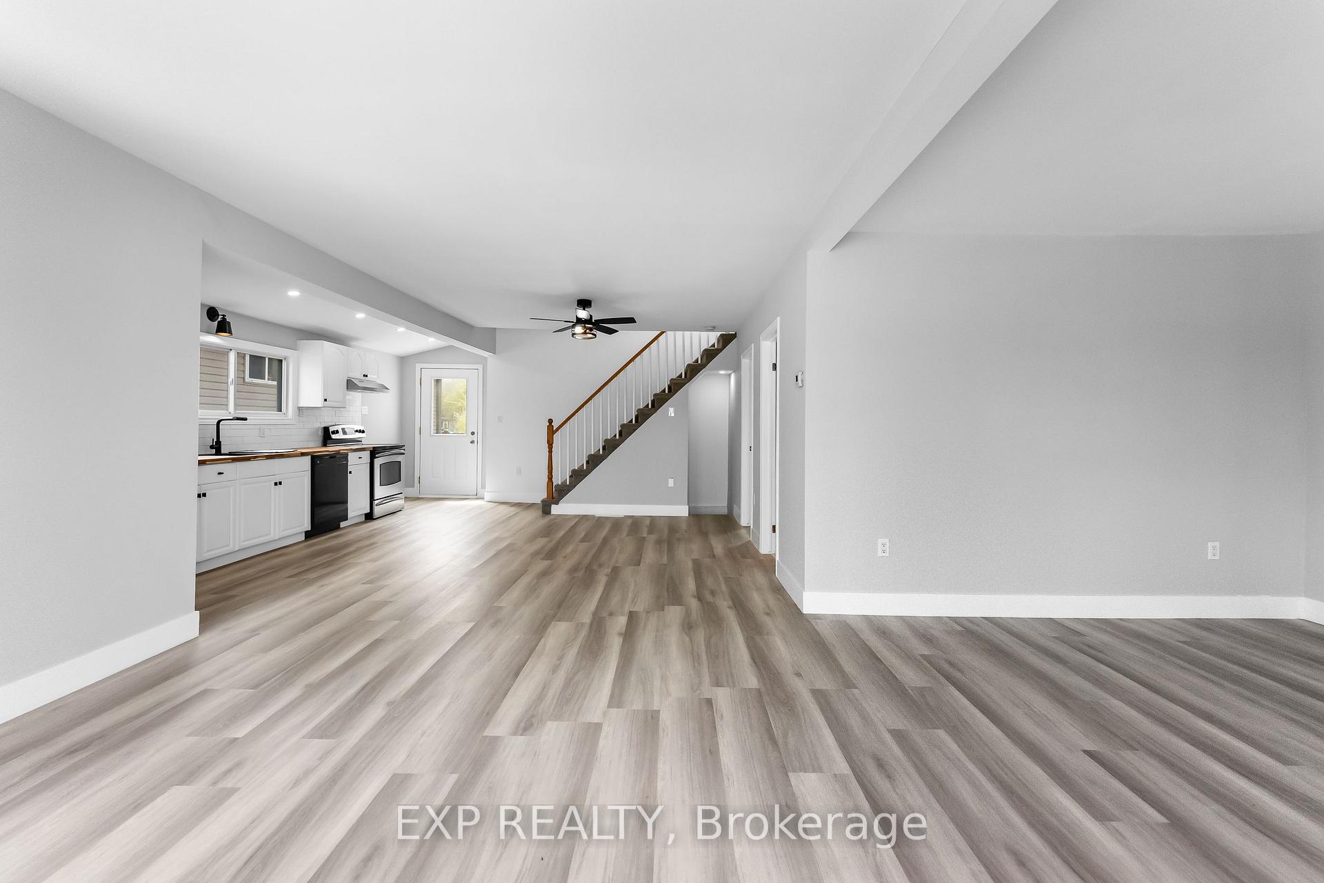 Photo 9 of 20 Lloyd Street, St. Catharines, Western Hill — HOMEH