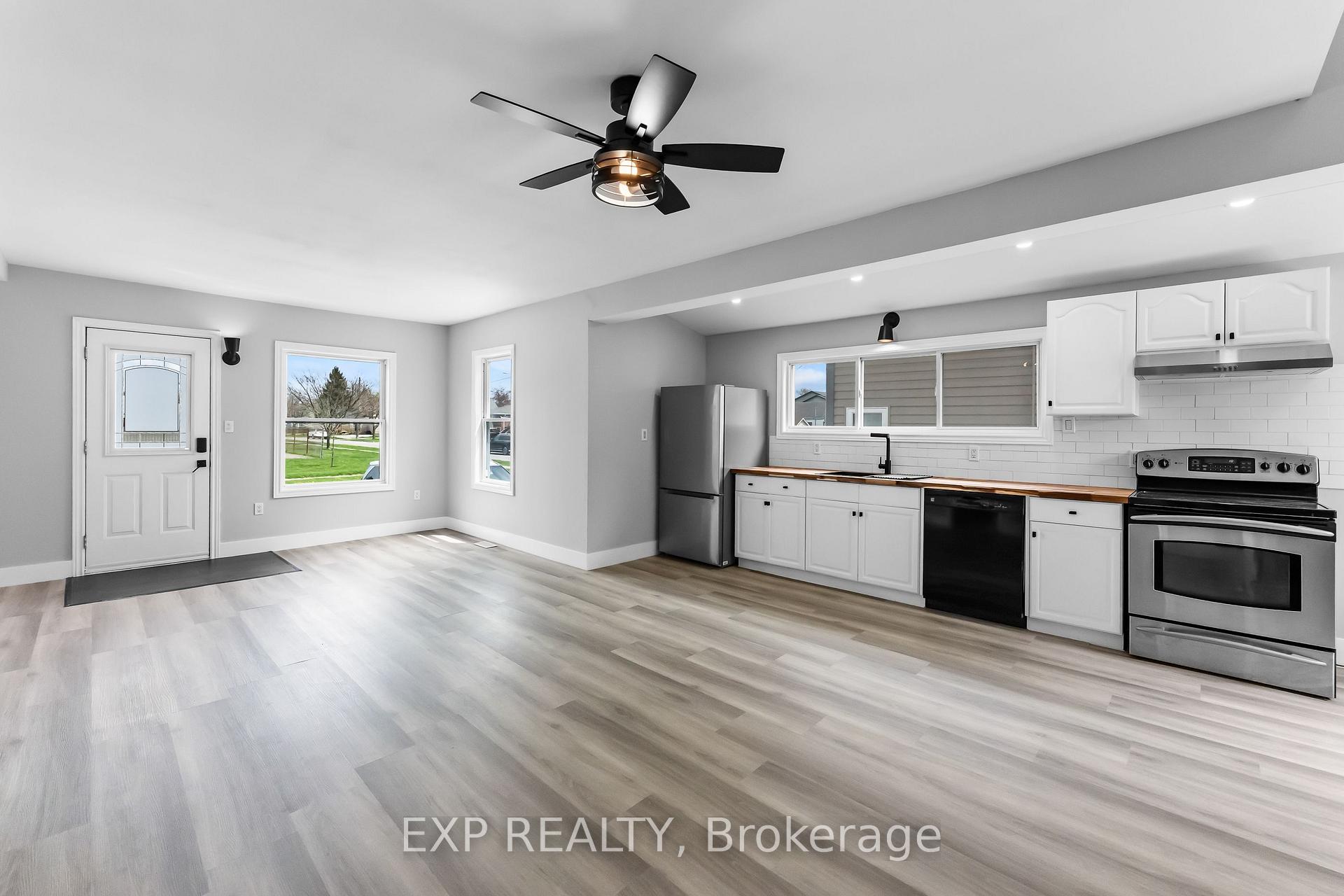 Photo 16 of 20 Lloyd Street, St. Catharines, Western Hill — HOMEH
