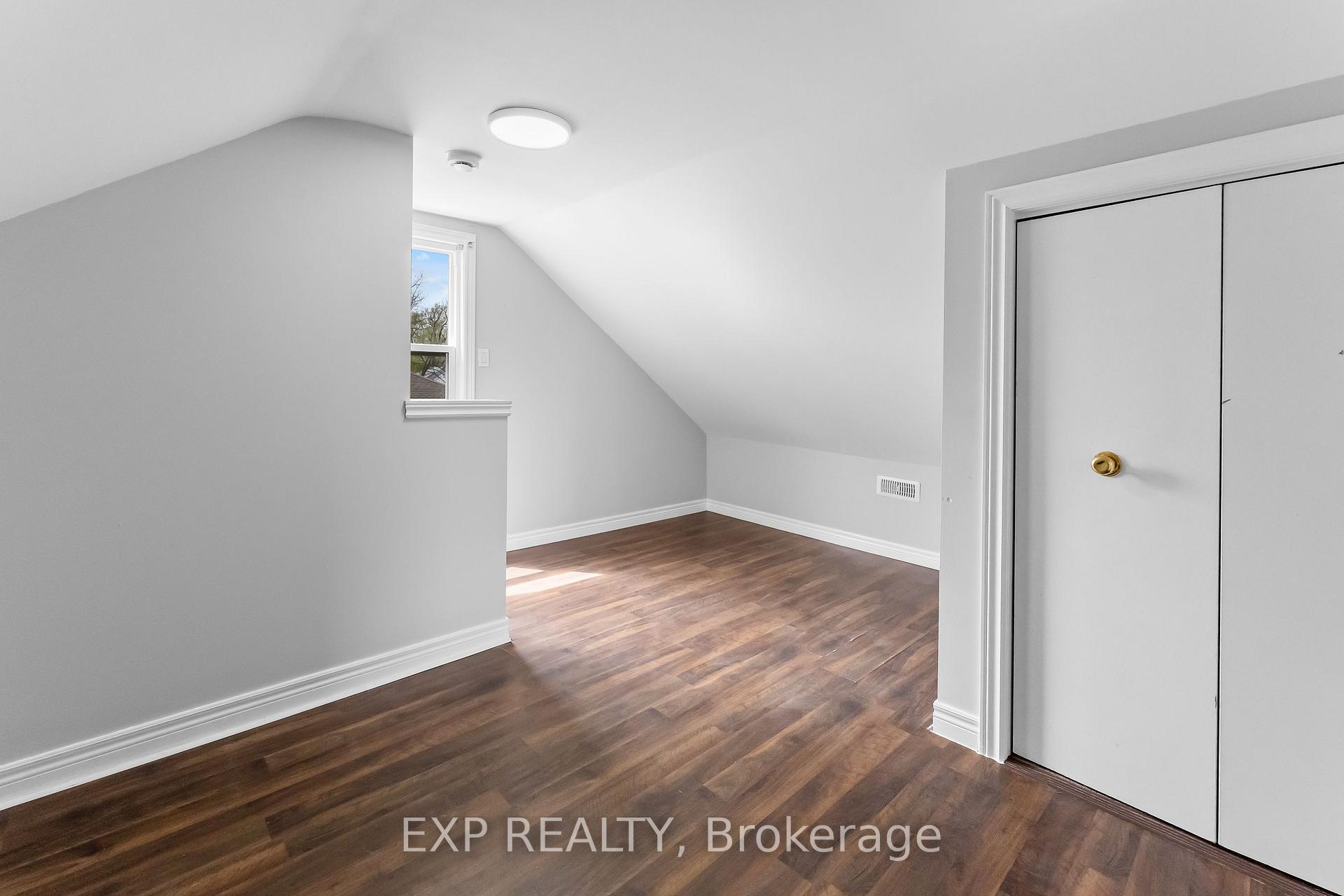 Photo 22 of 20 Lloyd Street, St. Catharines, Western Hill — HOMEH