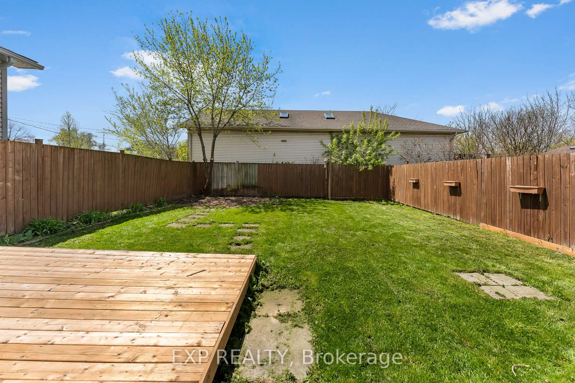 Photo 33 of 20 Lloyd Street, St. Catharines, Western Hill — HOMEH