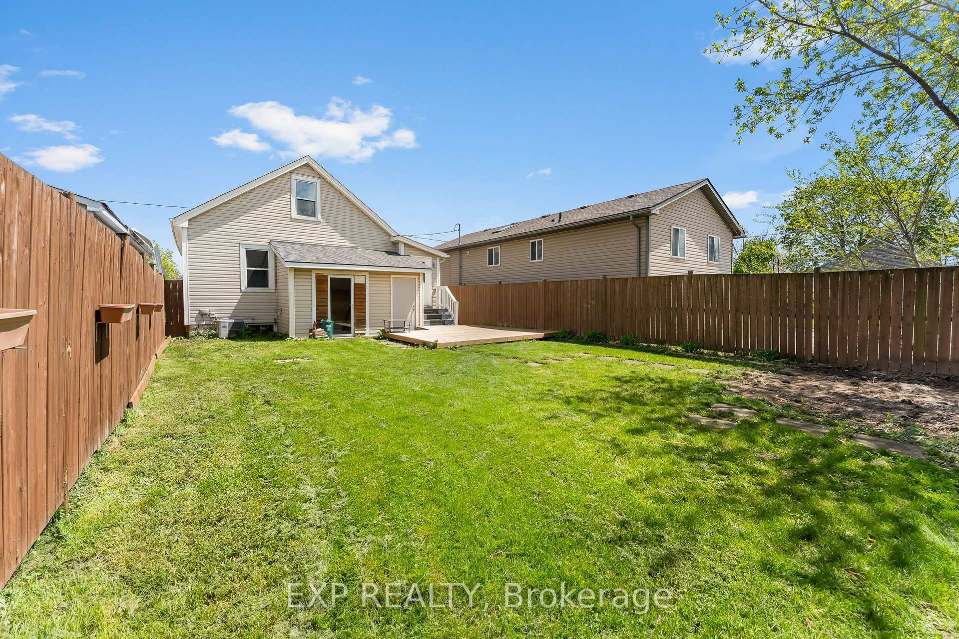 Photo 35 of 20 Lloyd Street, St. Catharines, Western Hill — HOMEH