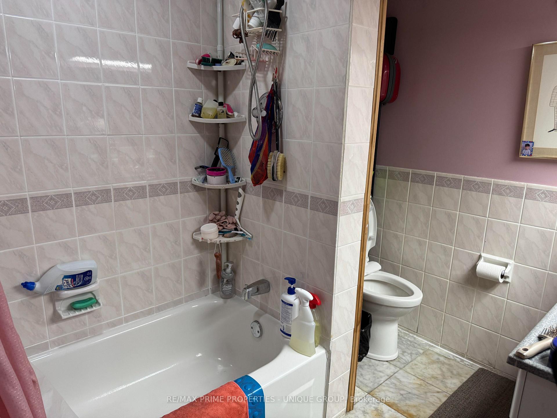 Photo 5 of 2330 Dufferin Street, Toronto, Caledonia-Fairbank — HOMEH