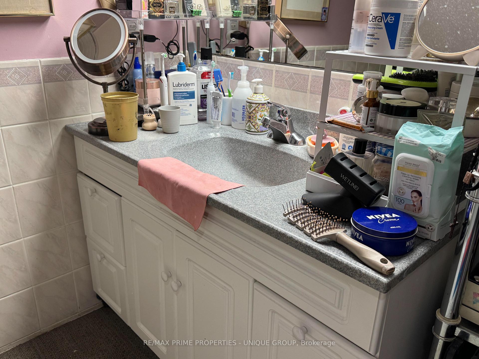 Photo 6 of 2330 Dufferin Street, Toronto, Caledonia-Fairbank — HOMEH