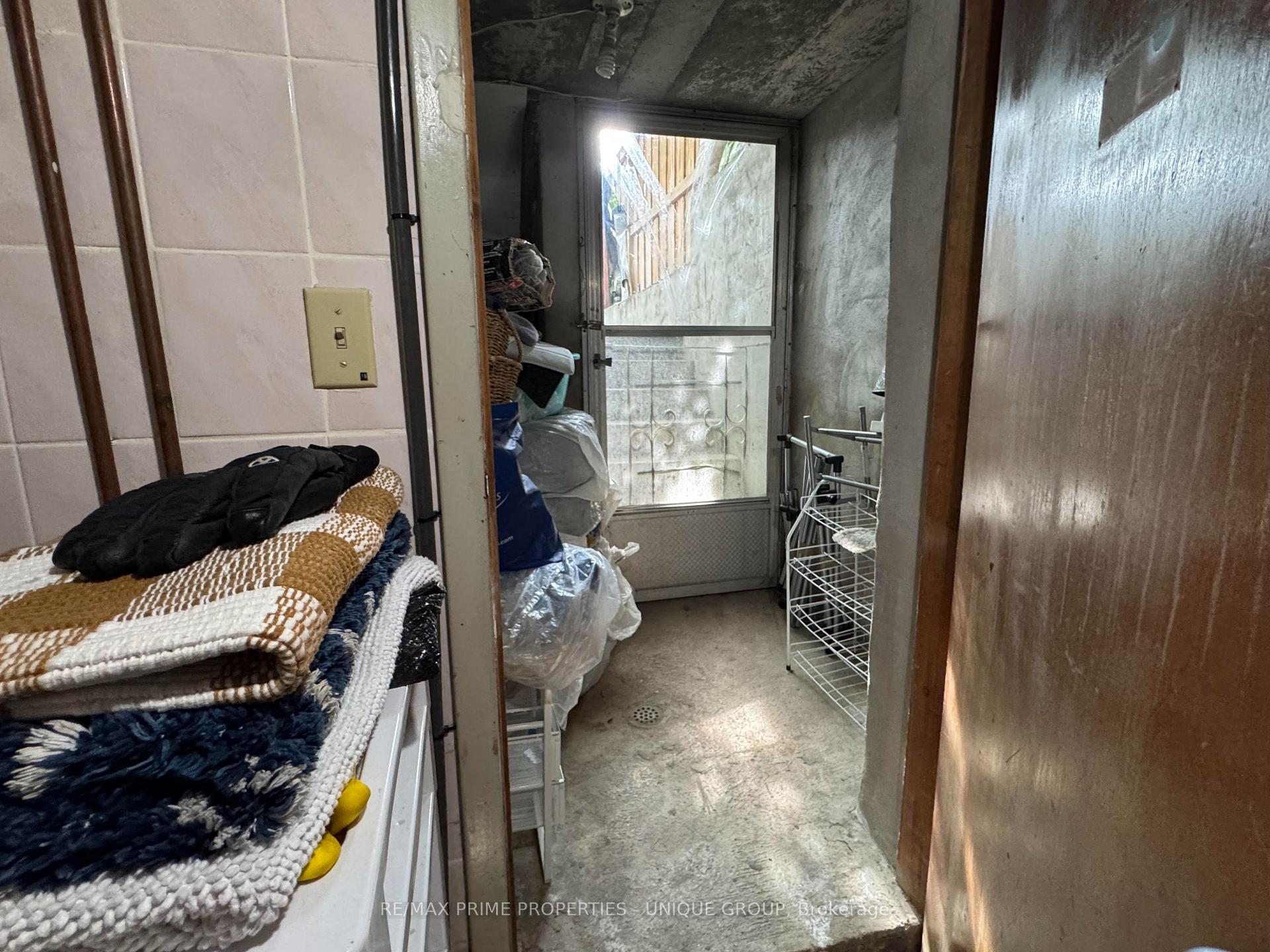 Photo 7 of 2330 Dufferin Street, Toronto, Caledonia-Fairbank — HOMEH