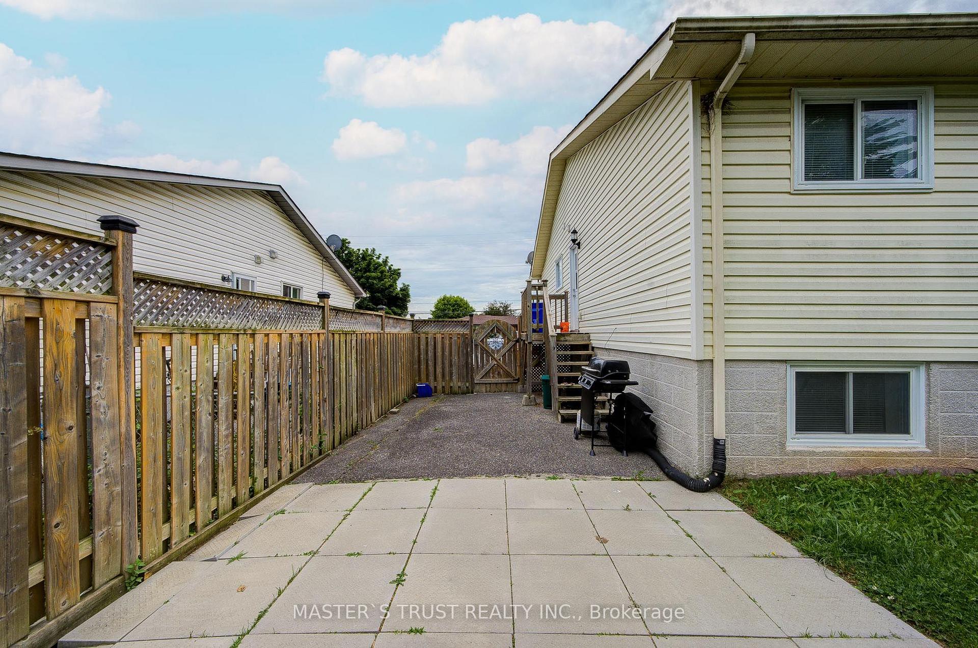 Photo 14 of Unit Unit 2, 1179 Simcoe Street S, Oshawa, Farewell — HOMEH