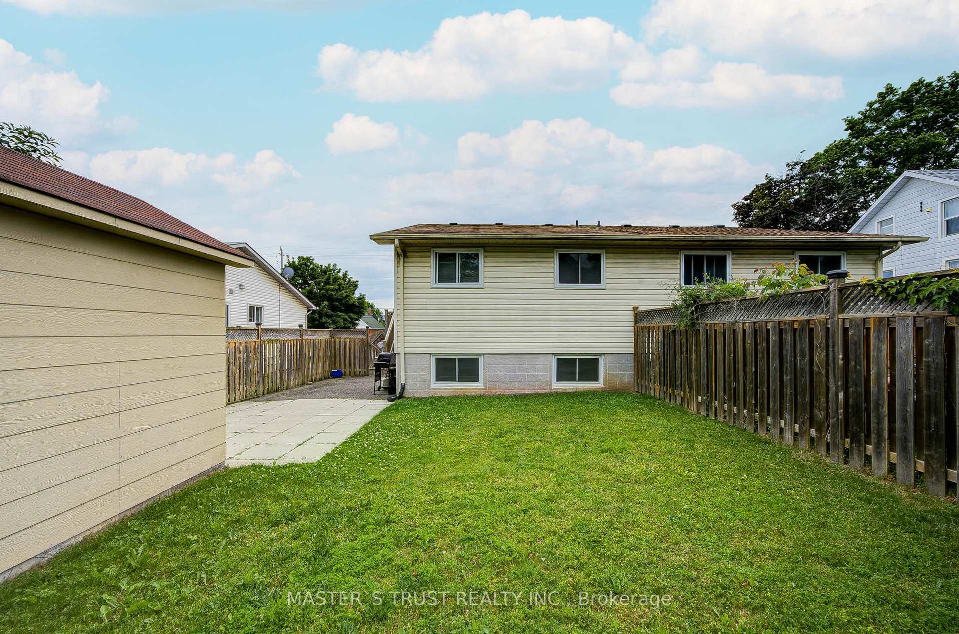 Photo 18 of Unit Unit 2, 1179 Simcoe Street S, Oshawa, Farewell — HOMEH