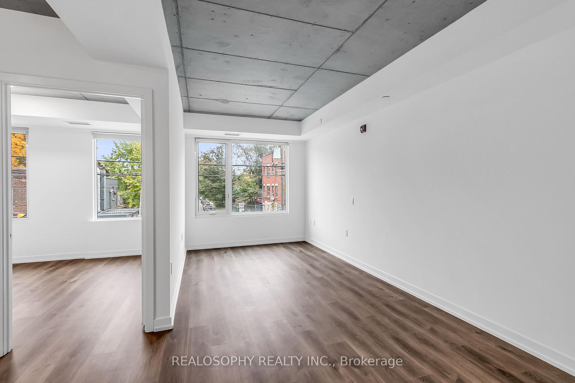 Photo 4 of Unit 404, 115 Larchmount Avenue, Toronto, South Riverdale — HOMEH