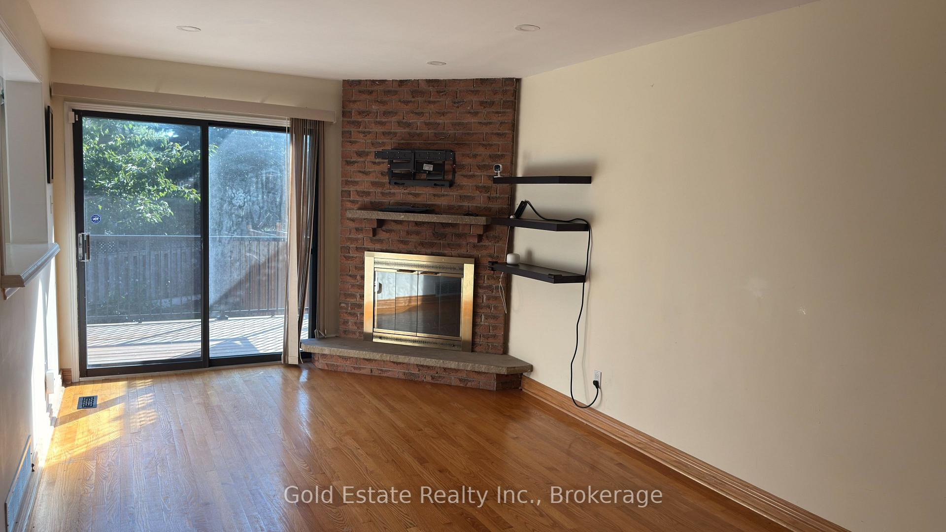 Photo 5 of 5202 Huntingfield Drive E, Mississauga, Hurontario — HOMEH