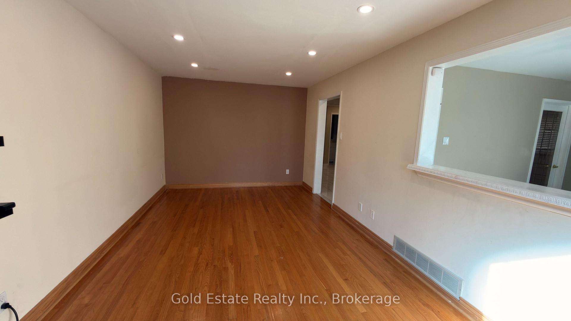 Photo 6 of 5202 Huntingfield Drive E, Mississauga, Hurontario — HOMEH