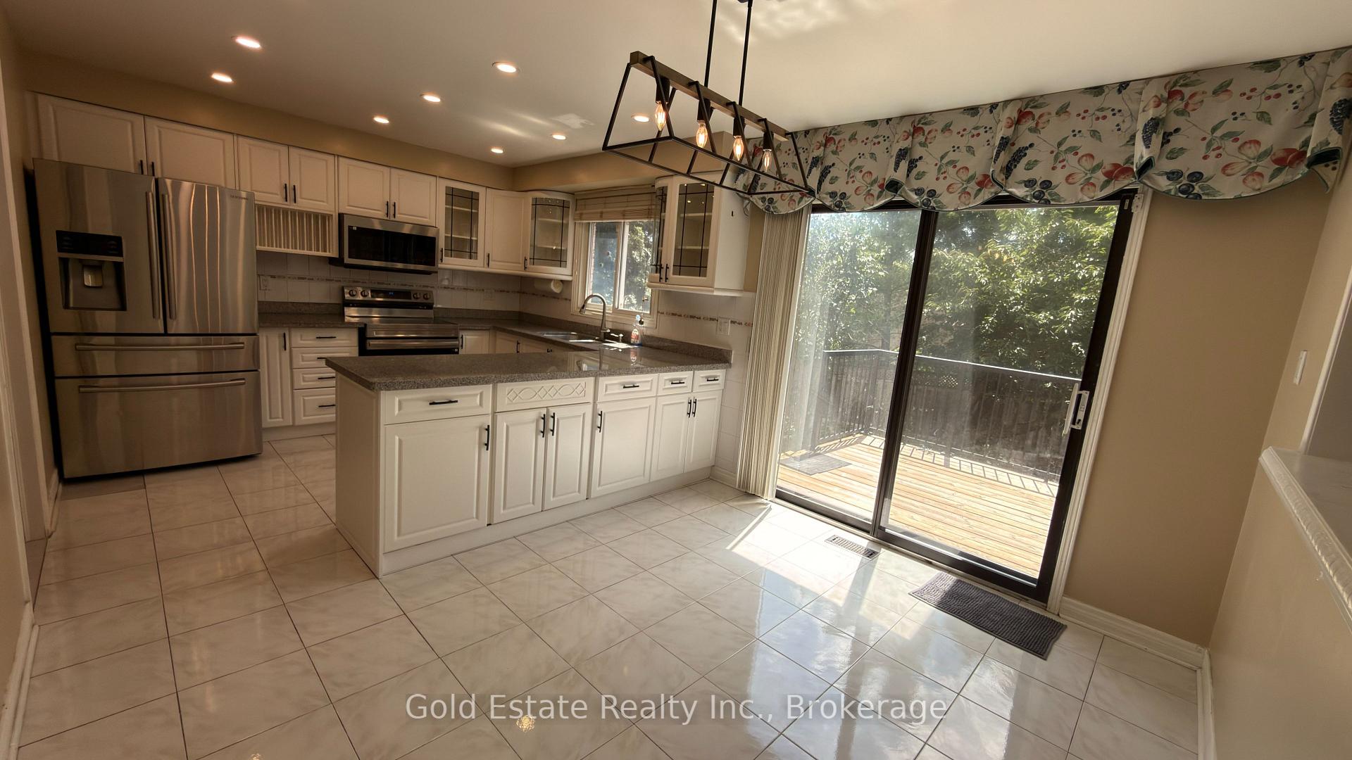 Photo 9 of 5202 Huntingfield Drive E, Mississauga, Hurontario — HOMEH