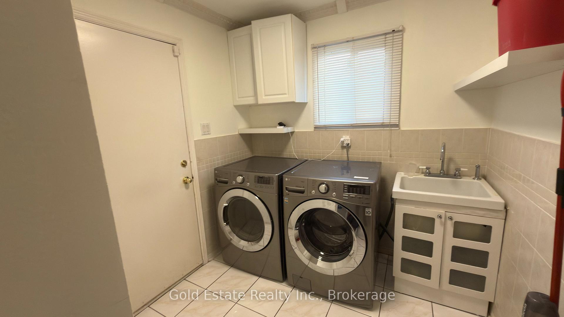 Photo 12 of 5202 Huntingfield Drive E, Mississauga, Hurontario — HOMEH