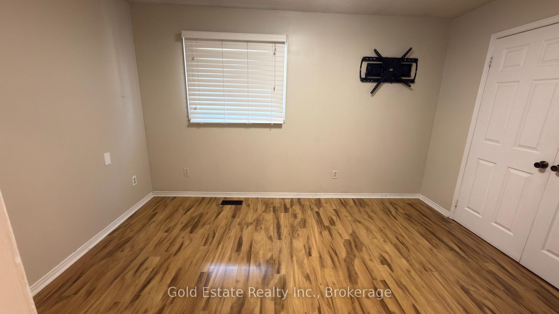 Photo 16 of 5202 Huntingfield Drive E, Mississauga, Hurontario — HOMEH