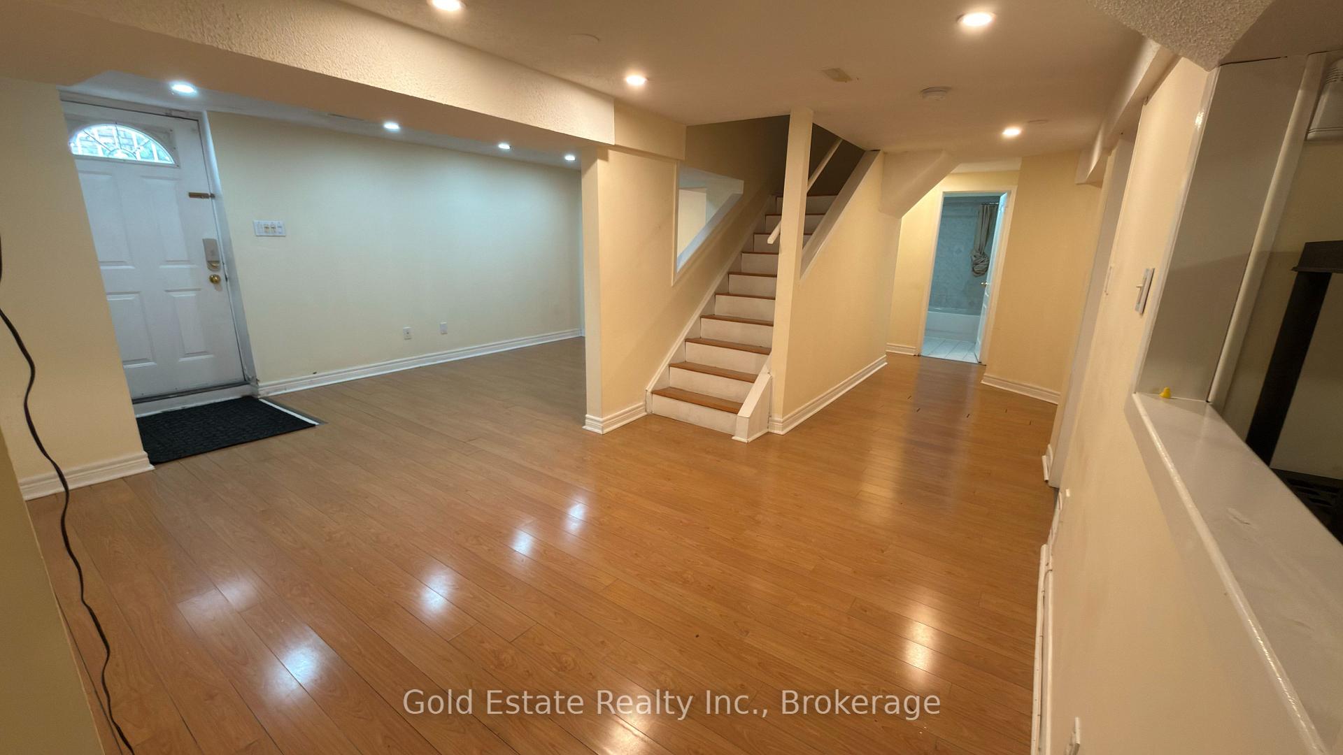 Photo 25 of 5202 Huntingfield Drive E, Mississauga, Hurontario — HOMEH