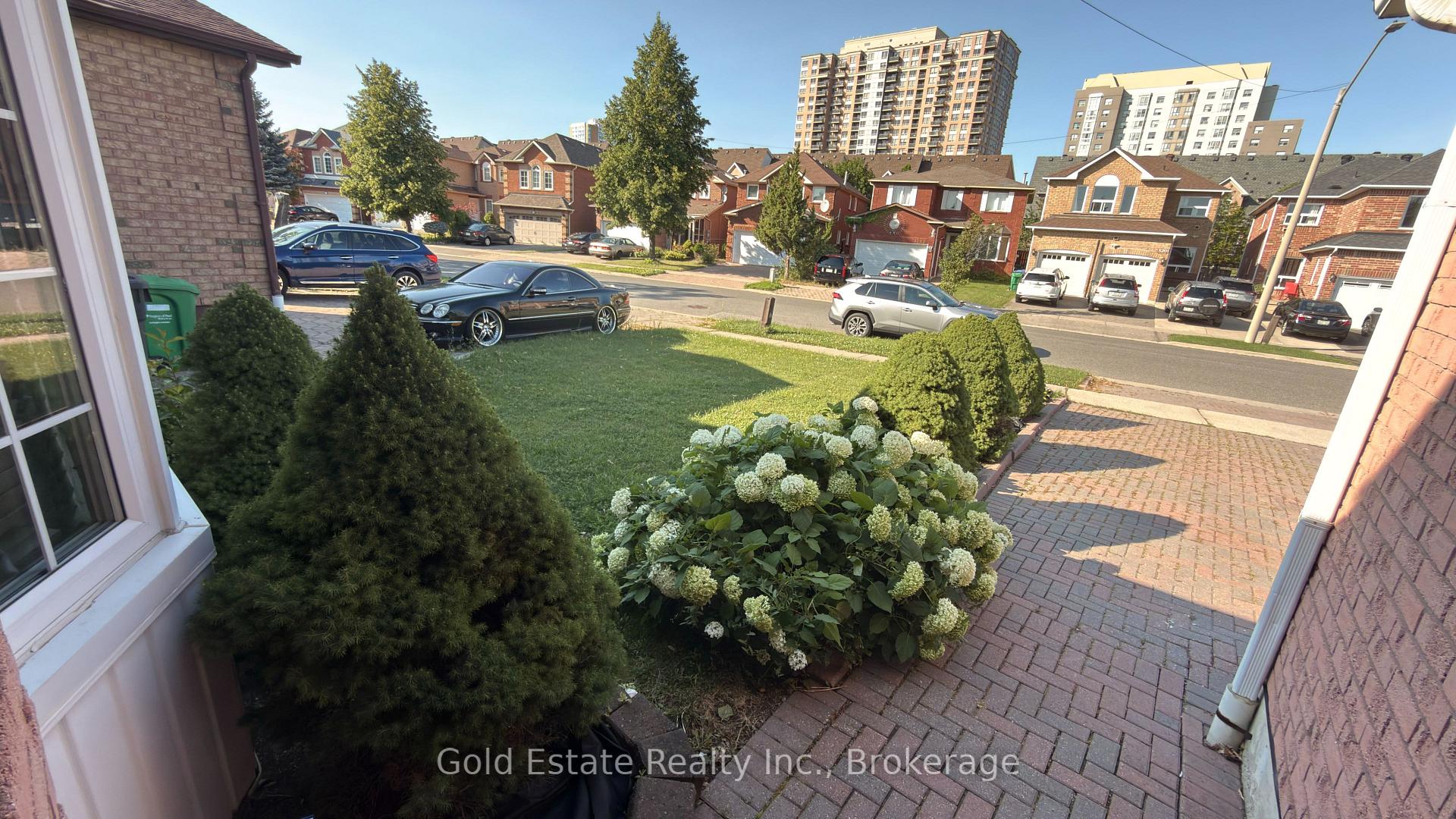 Photo 37 of 5202 Huntingfield Drive E, Mississauga, Hurontario — HOMEH