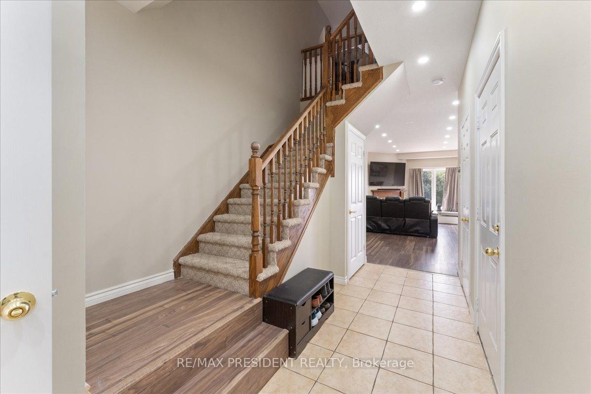Photo 7 of 285 Southbrook Drive, Hamilton, Binbrook — HOMEH