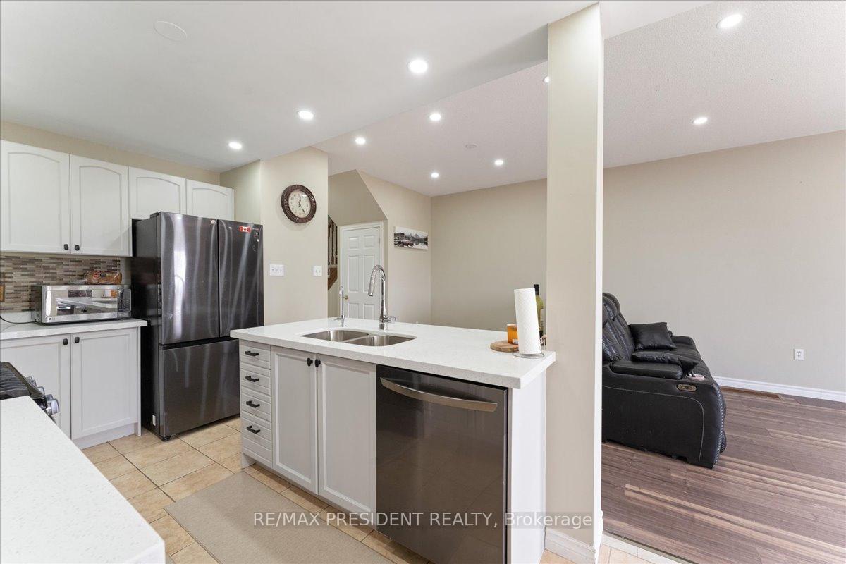 Photo 13 of 285 Southbrook Drive, Hamilton, Binbrook — HOMEH