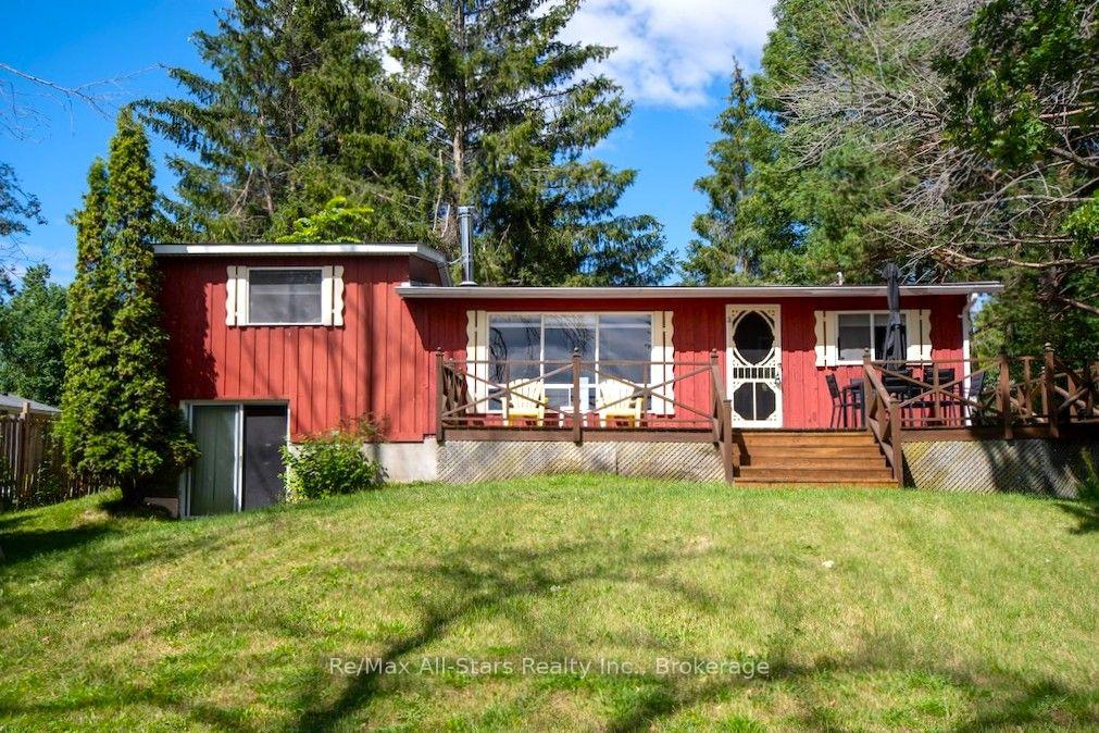 Photo 2 of 35 Alpine Street, Kawartha Lakes, Lindsay — HOMEH