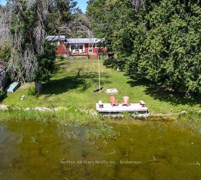 Photo 3 of 35 Alpine Street, Kawartha Lakes, Lindsay — HOMEH
