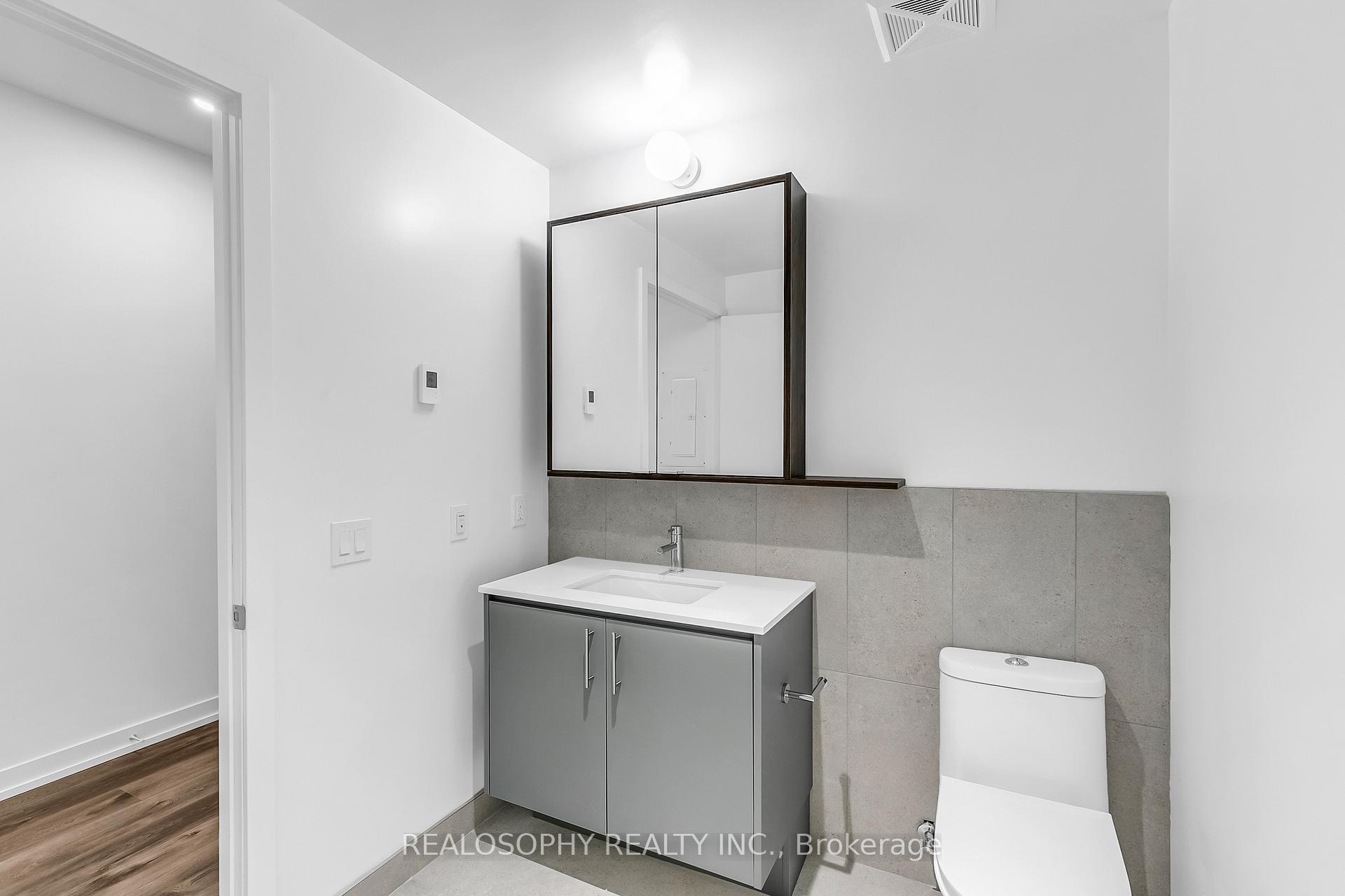 Photo 8 of Unit 504, 115 Larchmount Avenue, Toronto, South Riverdale — HOMEH