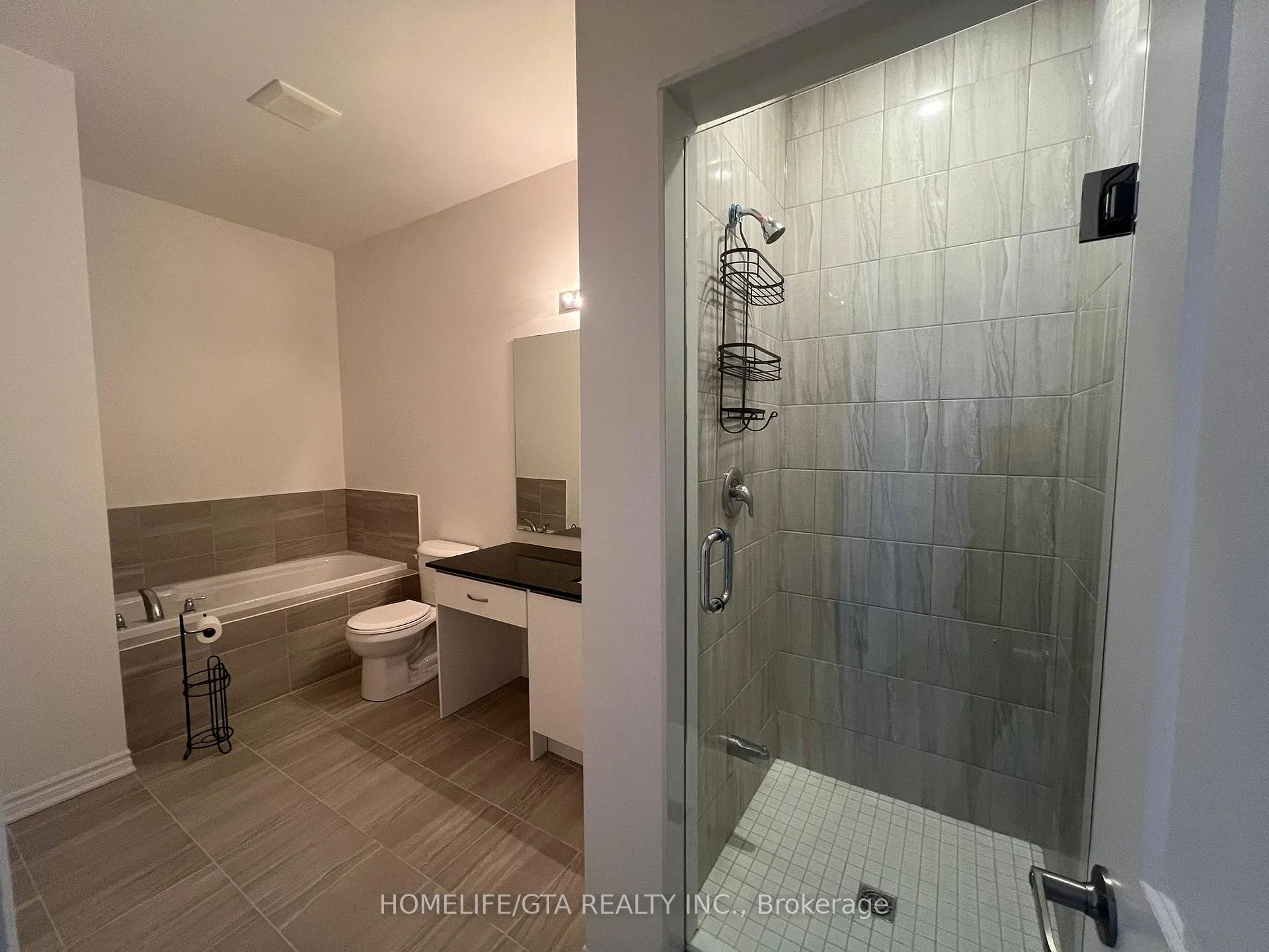 Photo 9 of 25 Inverary Crescent, Vaughan, Elder Mills — HOMEH
