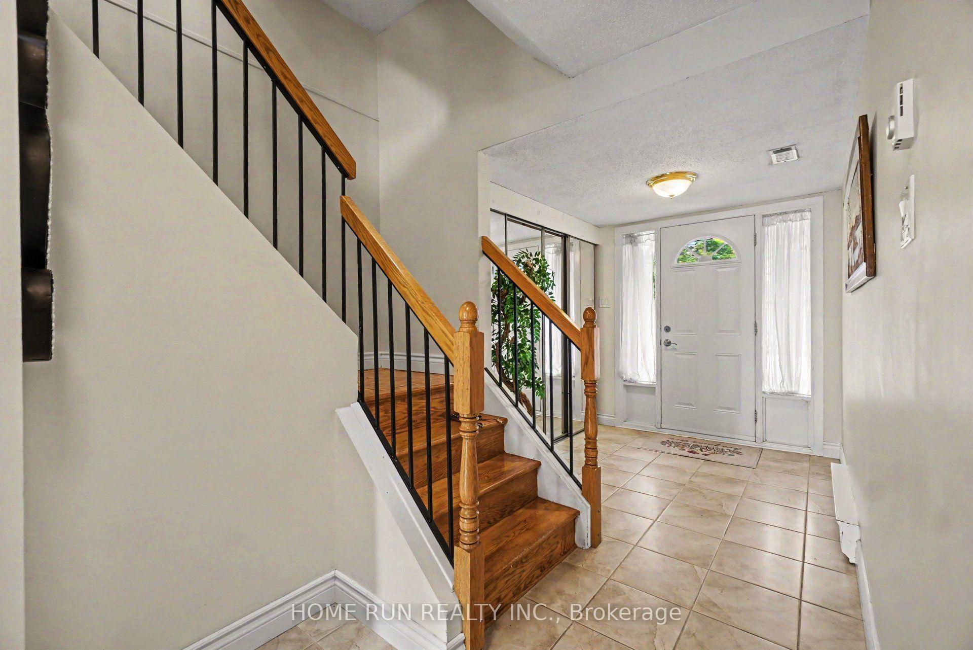 Photo 2 of 9D Castlebrook Lane, Ottawa, Centrepointe — HOMEH