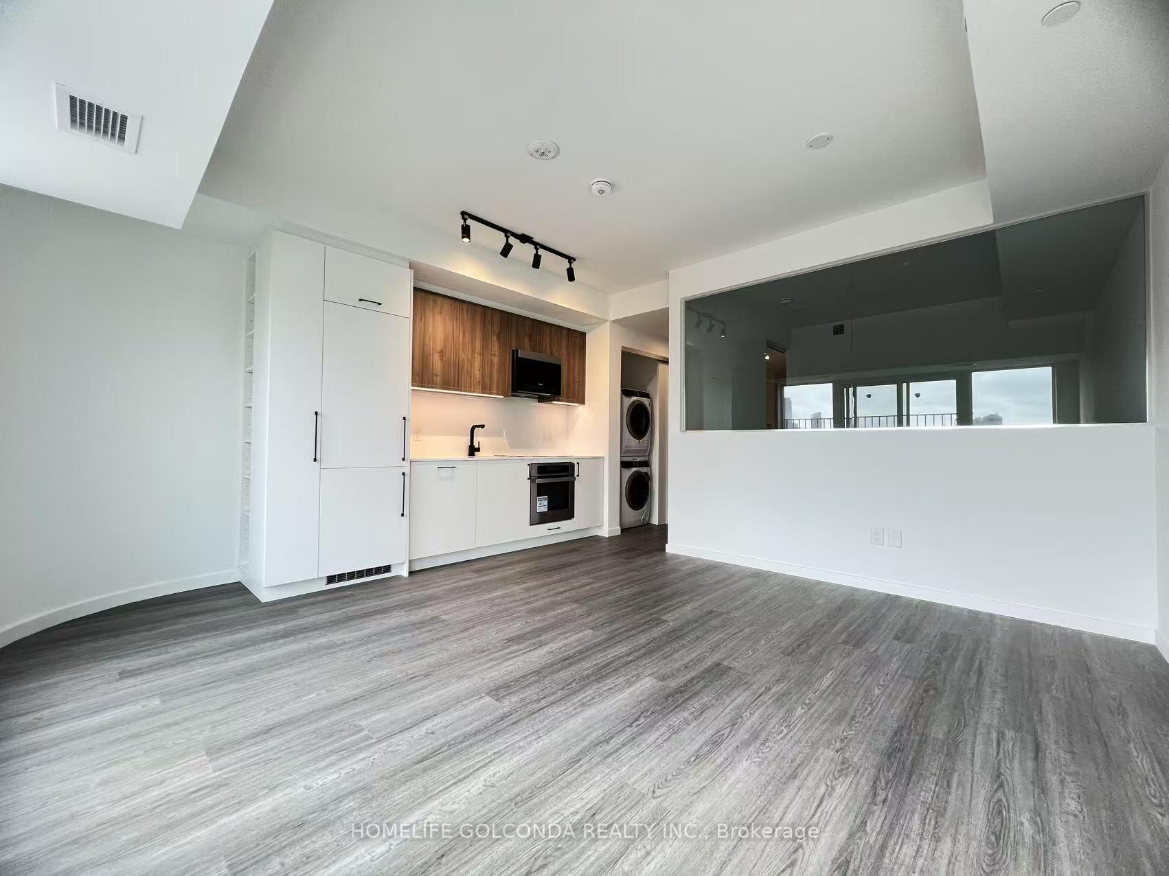 Photo 2 of Unit 423, 689 The Queensway, Etobicoke, Stonegate-Queensway — HOMEH