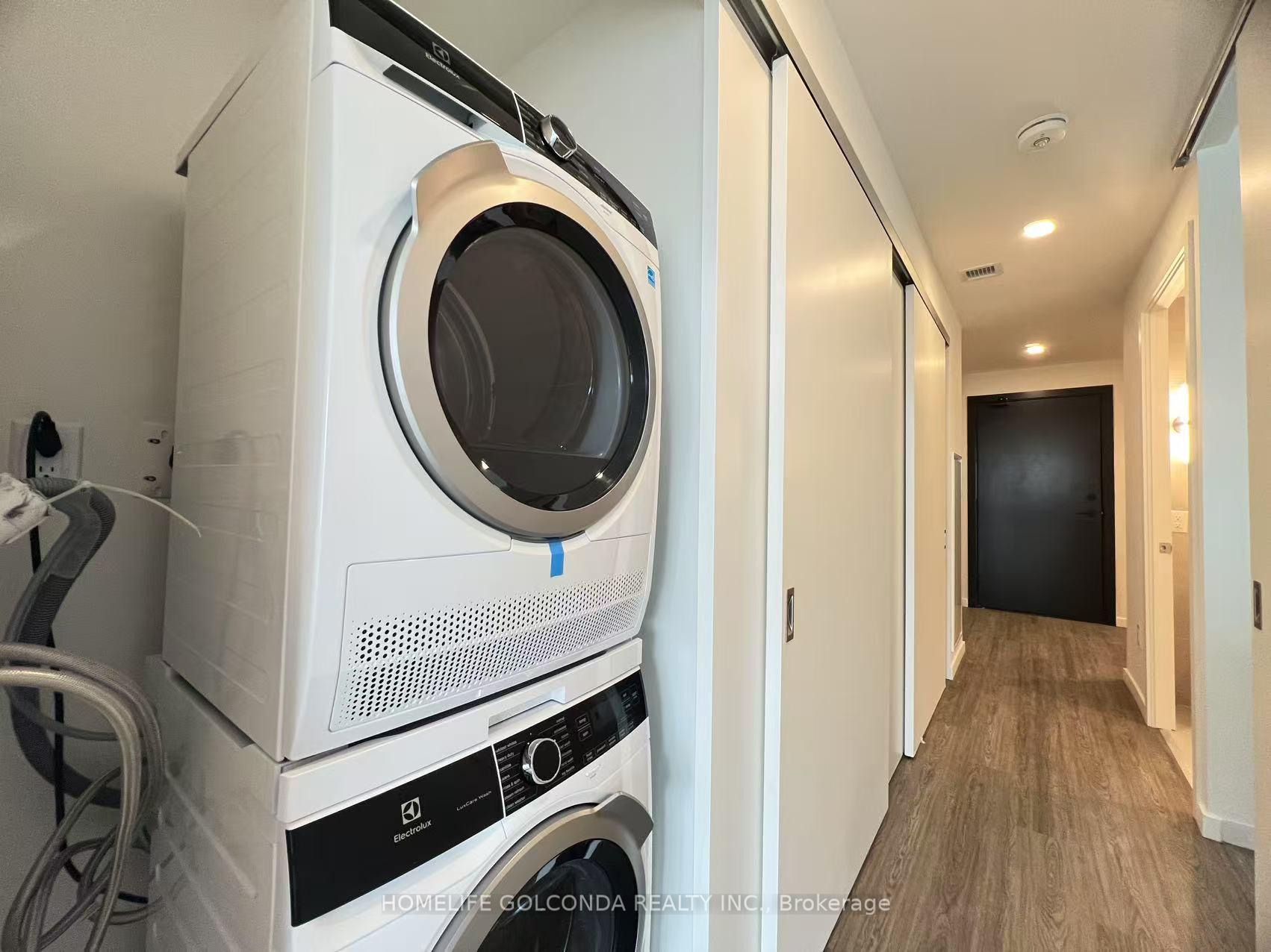 Photo 6 of Unit 423, 689 The Queensway, Etobicoke, Stonegate-Queensway — HOMEH