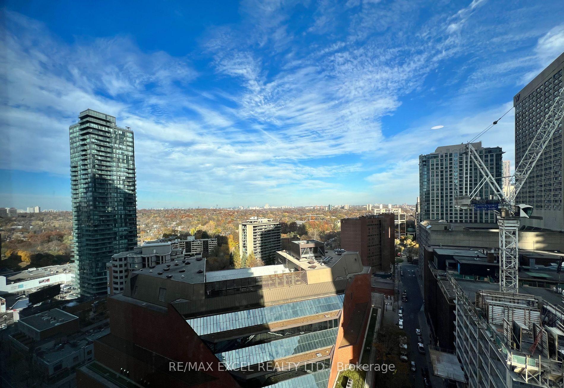 Photo 6 of Unit 1808, 8 Cumberland Street, Toronto, The Annex — HOMEH