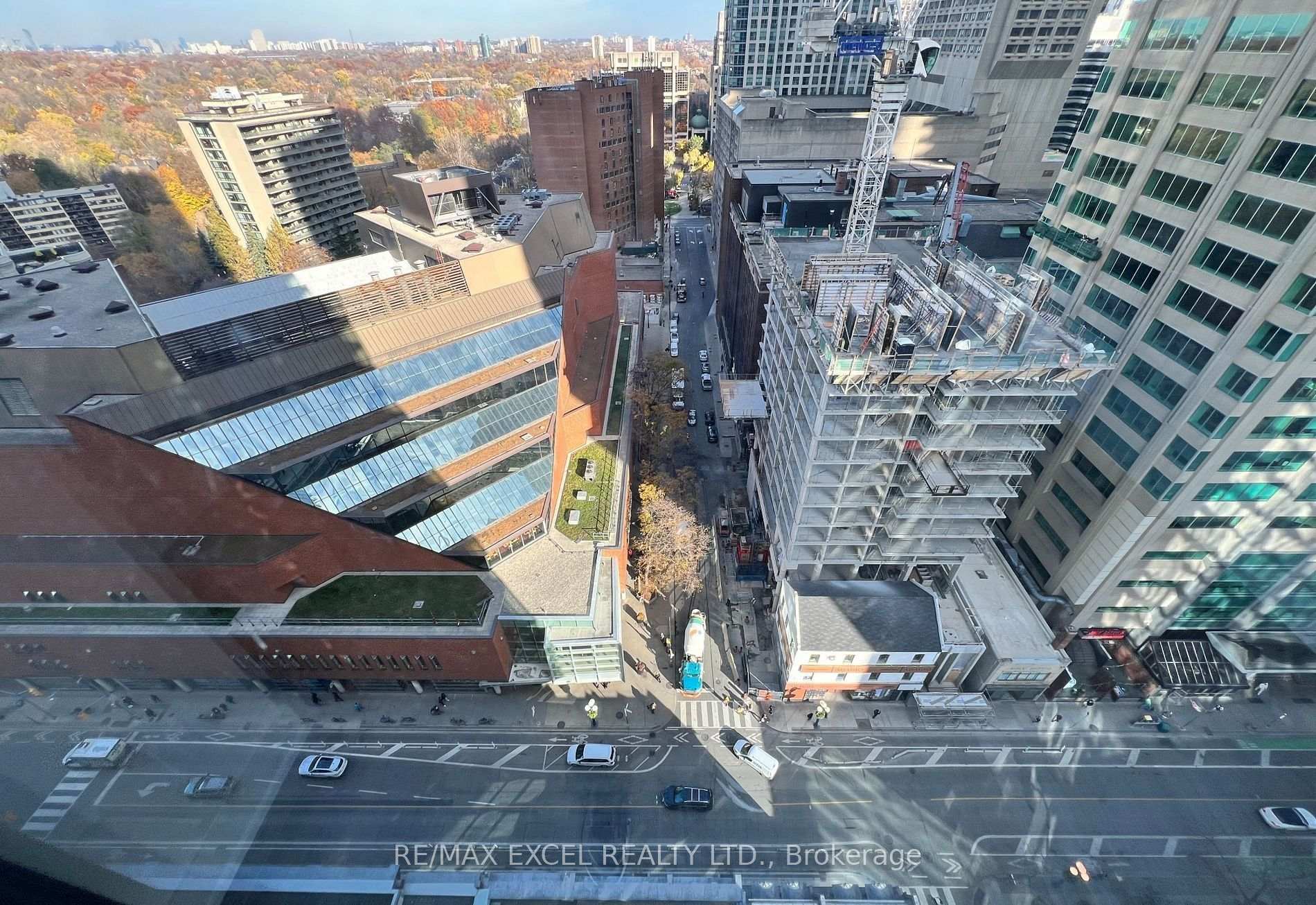 Photo 11 of Unit 1808, 8 Cumberland Street, Toronto, The Annex — HOMEH