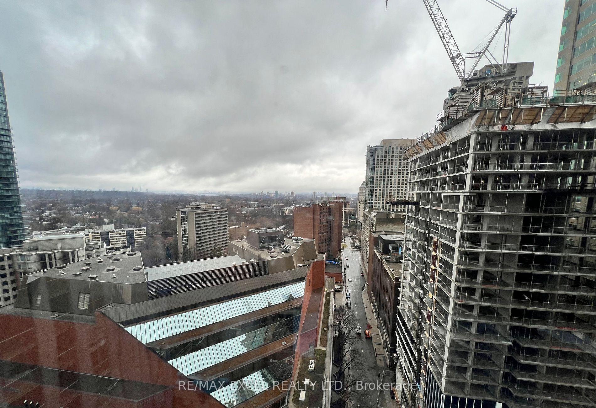 Photo 12 of Unit 1808, 8 Cumberland Street, Toronto, The Annex — HOMEH