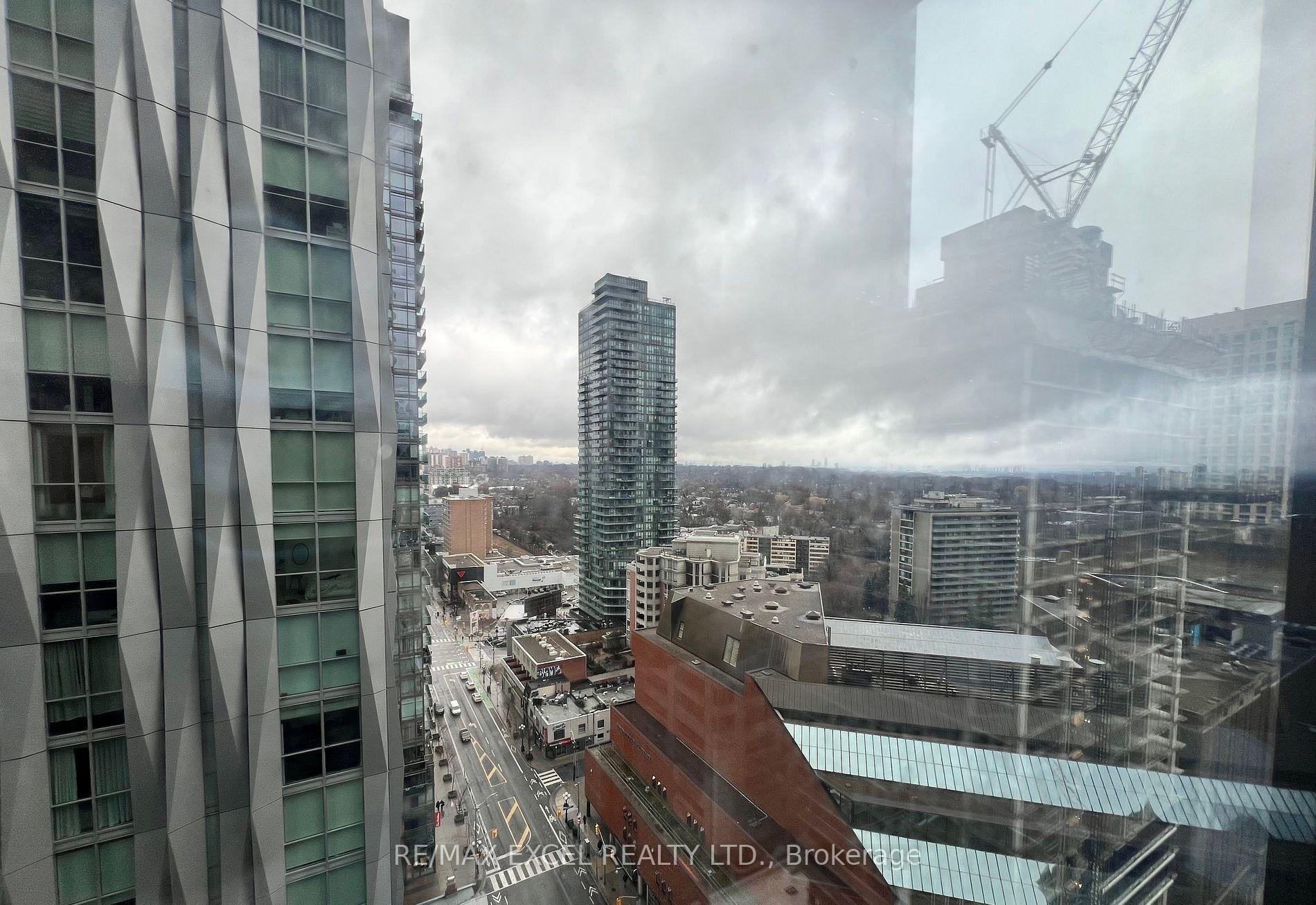 Photo 14 of Unit 1808, 8 Cumberland Street, Toronto, The Annex — HOMEH