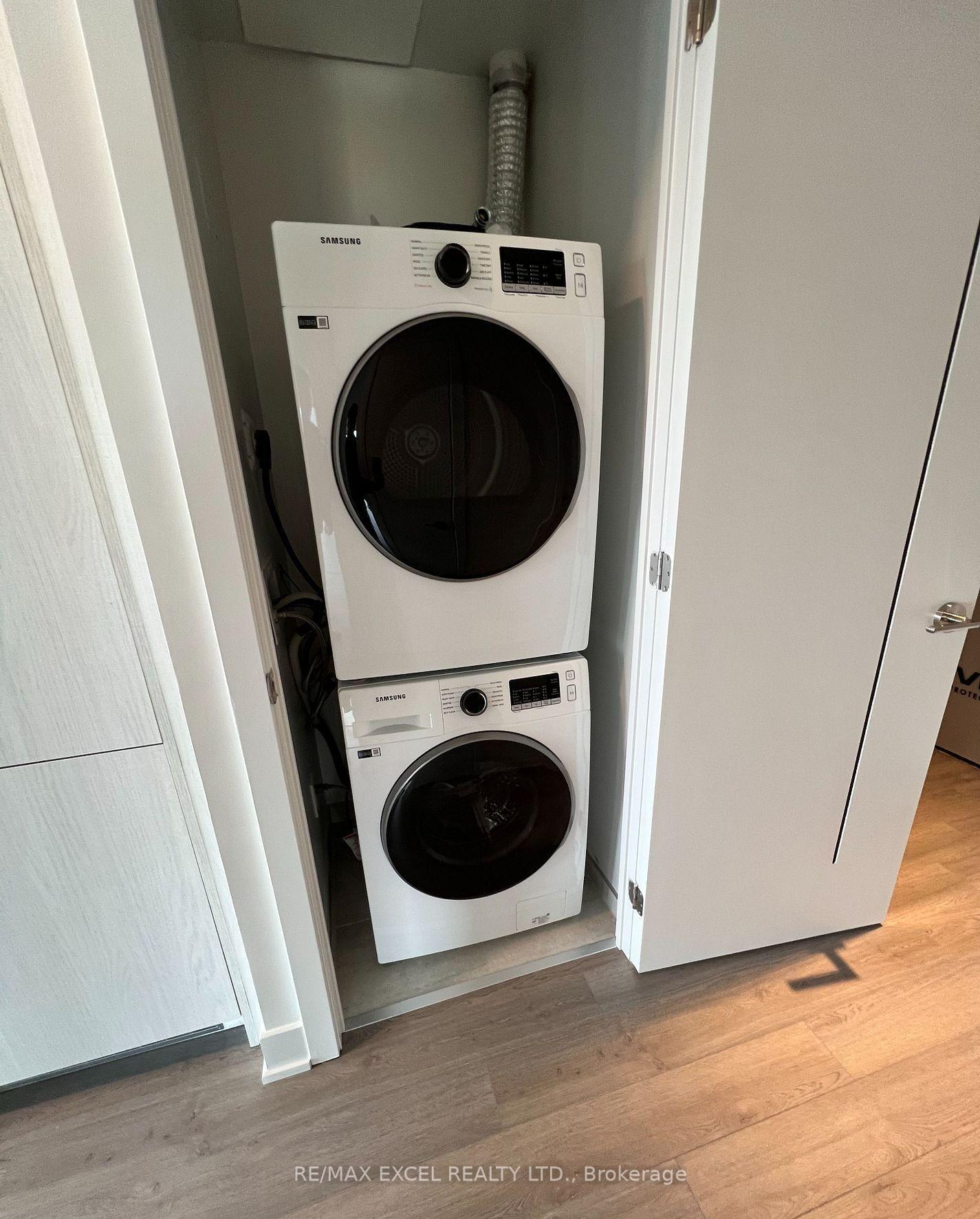 Photo 15 of Unit 1808, 8 Cumberland Street, Toronto, The Annex — HOMEH