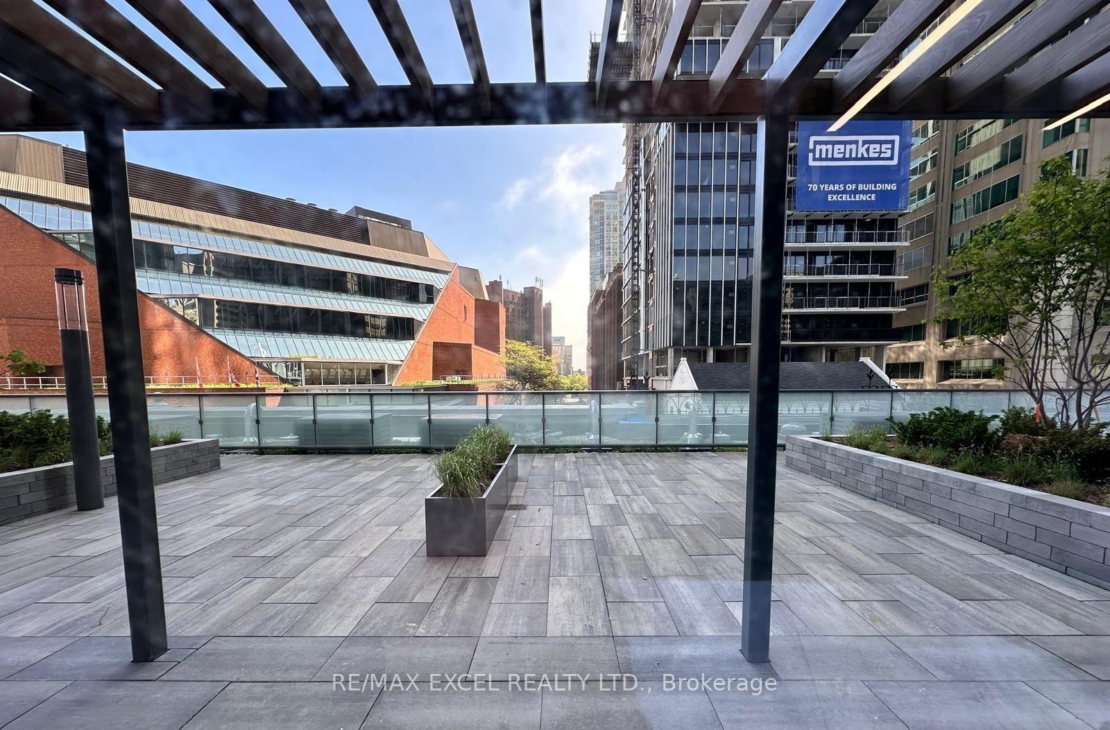 Photo 32 of Unit 1808, 8 Cumberland Street, Toronto, The Annex — HOMEH