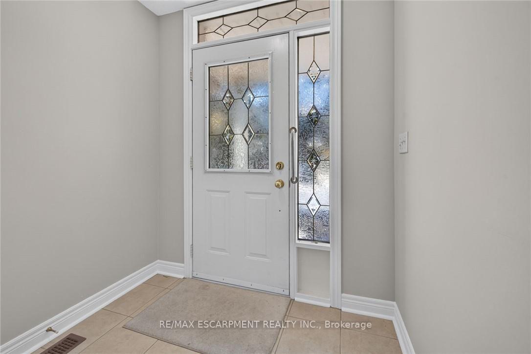 Photo 4 of Unit 99, 710 Spring Gardens Road, Burlington, Bayview — HOMEH