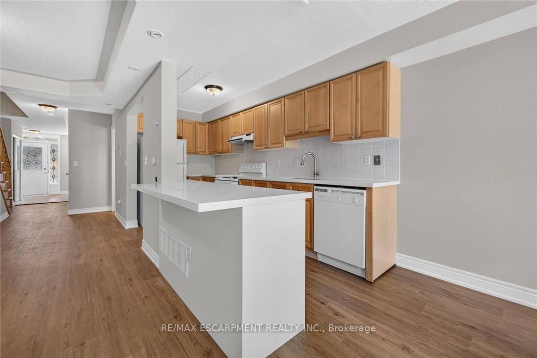 Photo 10 of Unit 99, 710 Spring Gardens Road, Burlington, Bayview — HOMEH