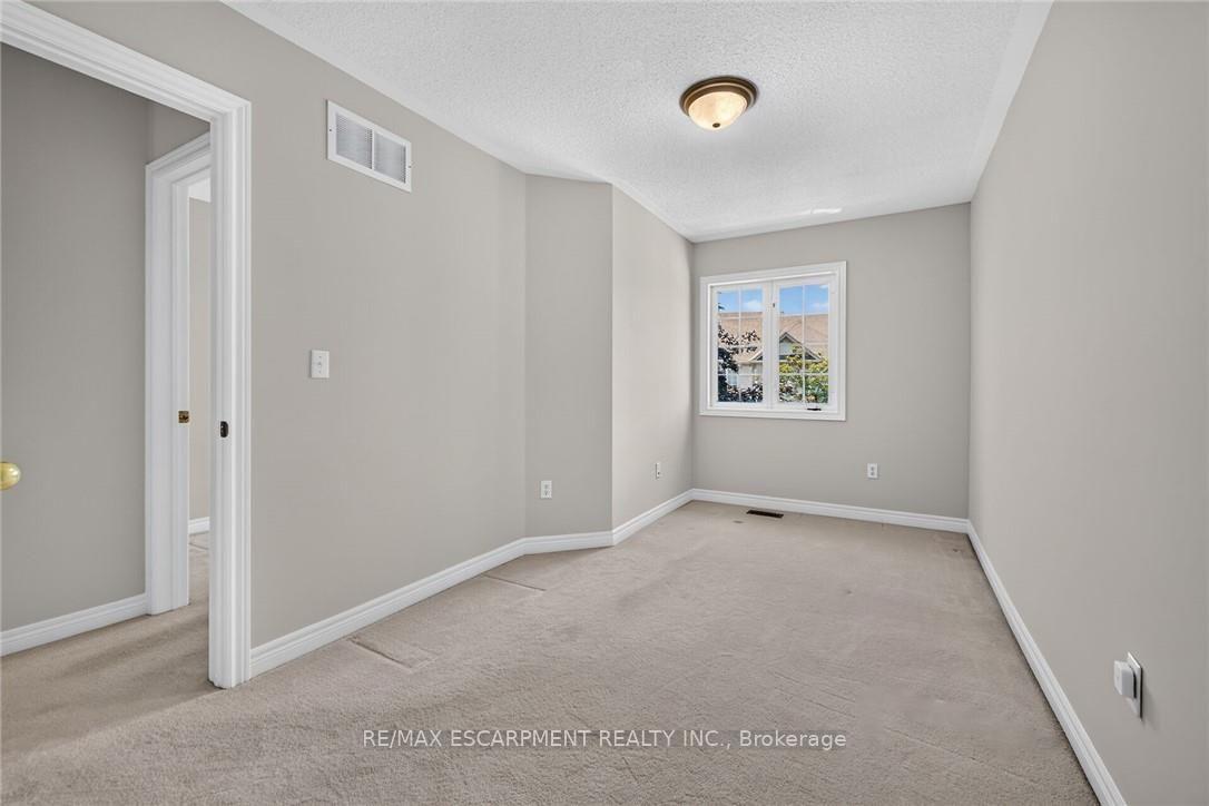 Photo 26 of Unit 99, 710 Spring Gardens Road, Burlington, Bayview — HOMEH