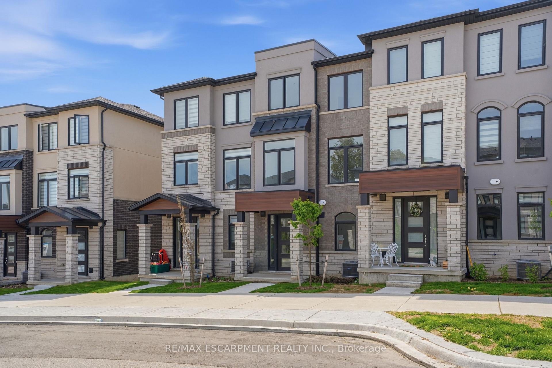 Photo 1 of Unit 33, 155 Equestrian Way, Cambridge, Preston Heights — HOMEH