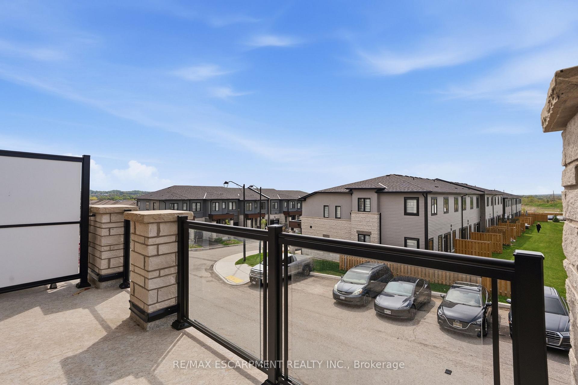 Photo 8 of Unit 33, 155 Equestrian Way, Cambridge, Preston Heights — HOMEH