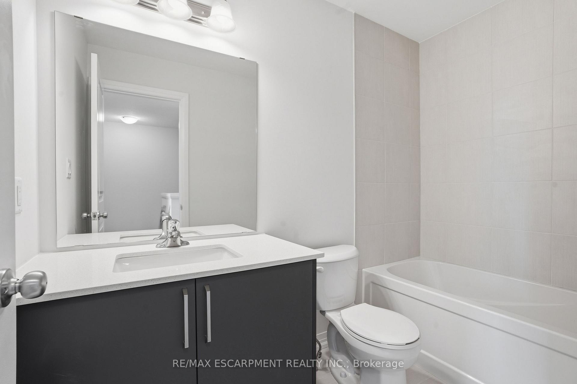 Photo 16 of Unit 33, 155 Equestrian Way, Cambridge, Preston Heights — HOMEH