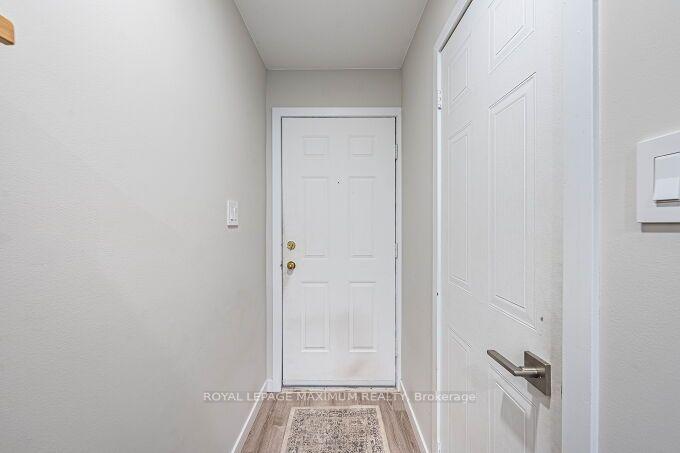 Photo 4 of 56 Potter Crescent, New Tecumseth, Tottenham — HOMEH