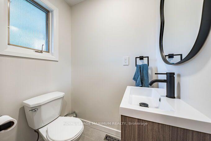 Photo 5 of 56 Potter Crescent, New Tecumseth, Tottenham — HOMEH