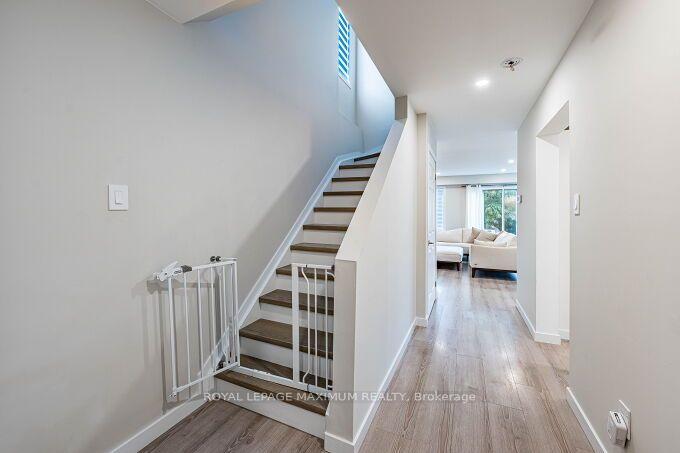 Photo 6 of 56 Potter Crescent, New Tecumseth, Tottenham — HOMEH