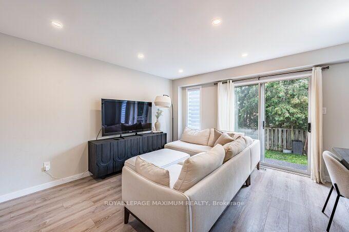 Photo 11 of 56 Potter Crescent, New Tecumseth, Tottenham — HOMEH