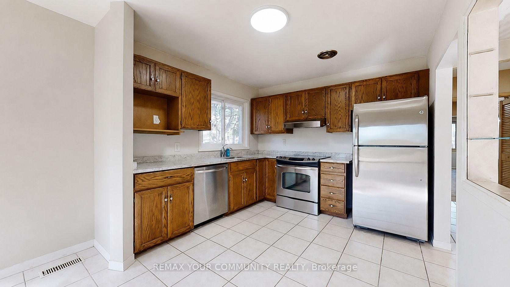 Photo 6 of 98 Wigmore Drive, North York, Victoria Village — HOMEH