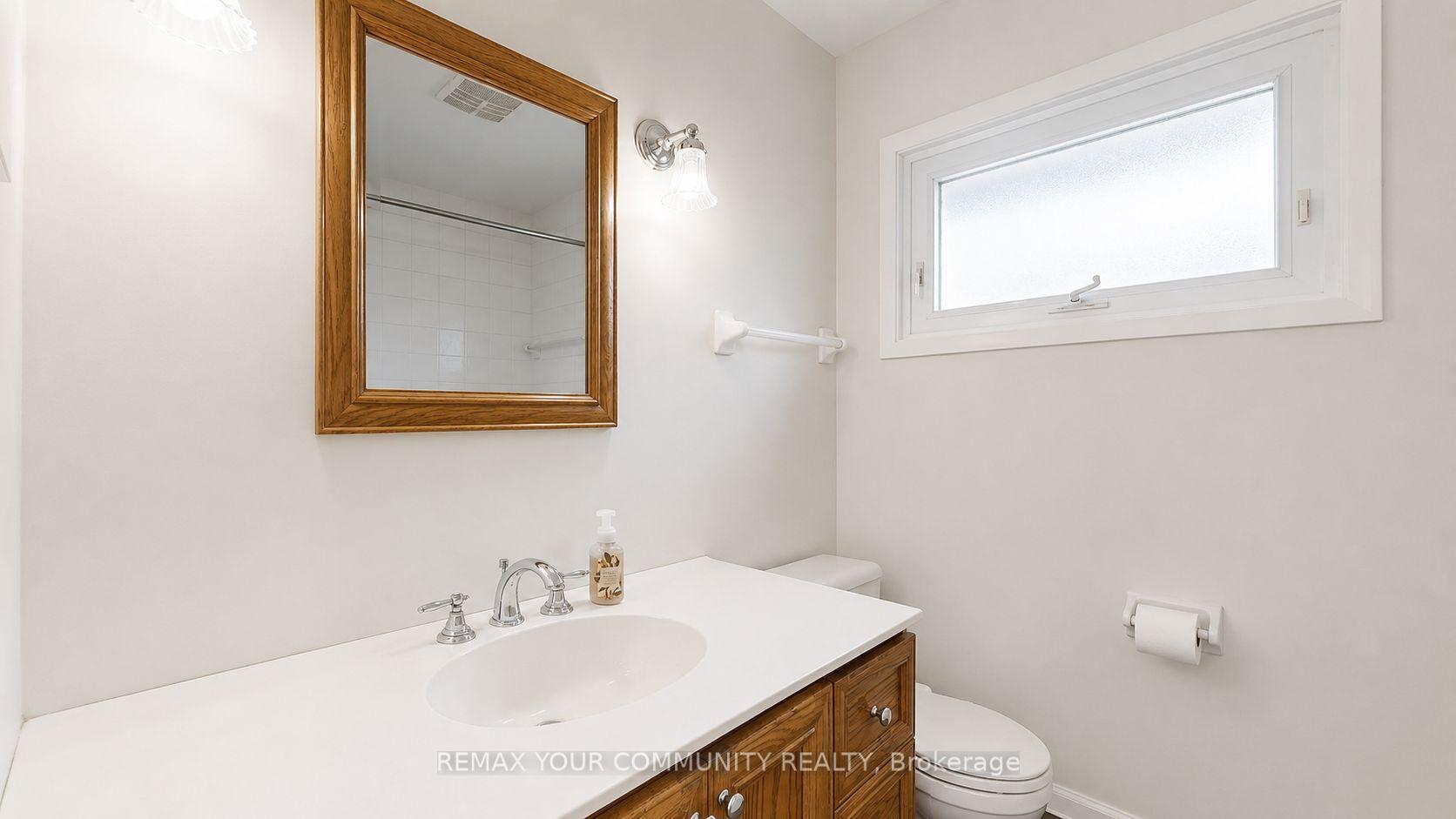 Photo 11 of 98 Wigmore Drive, North York, Victoria Village — HOMEH