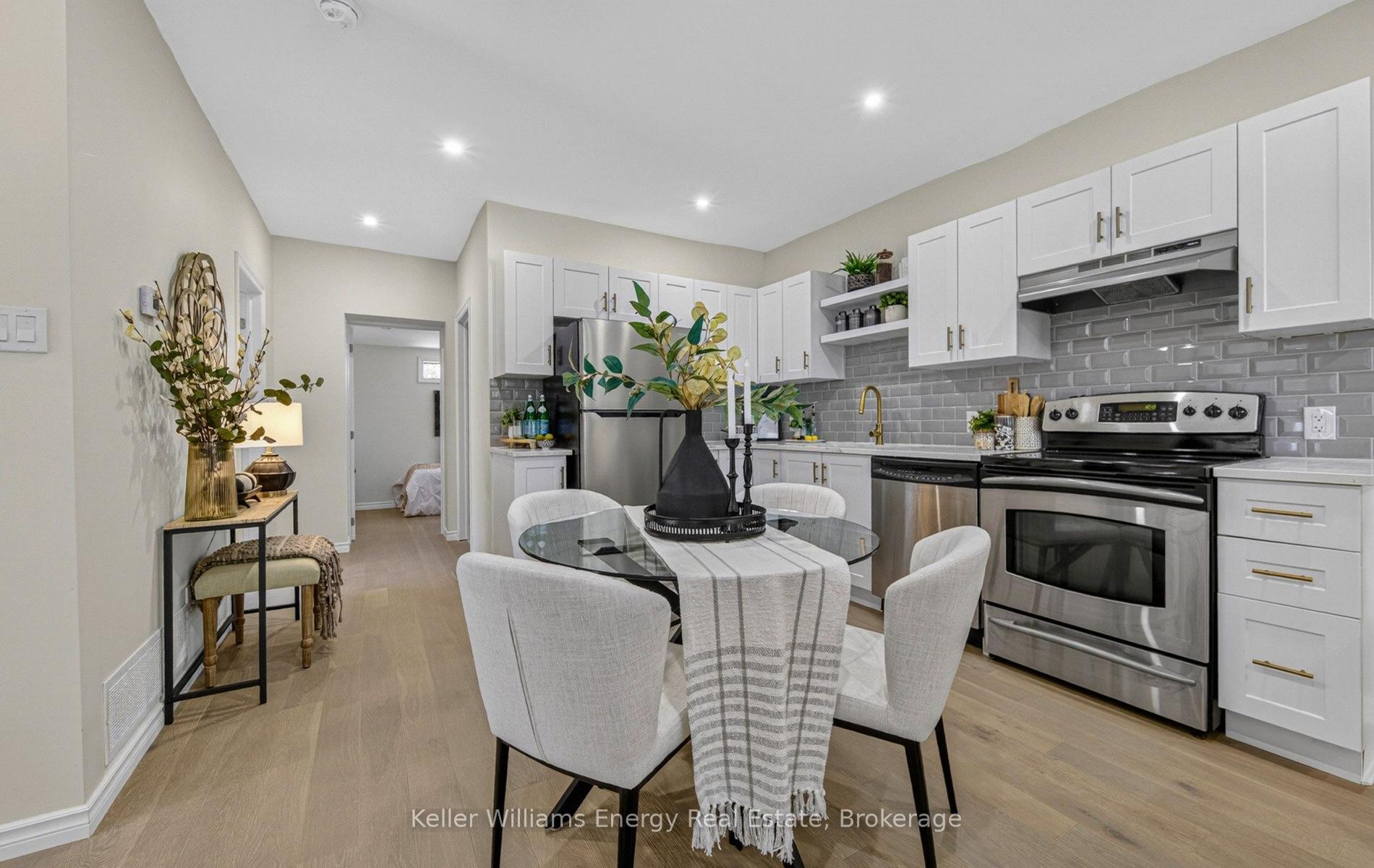 Photo 10 of 288 Hillside Avenue, Oshawa, Vanier — HOMEH
